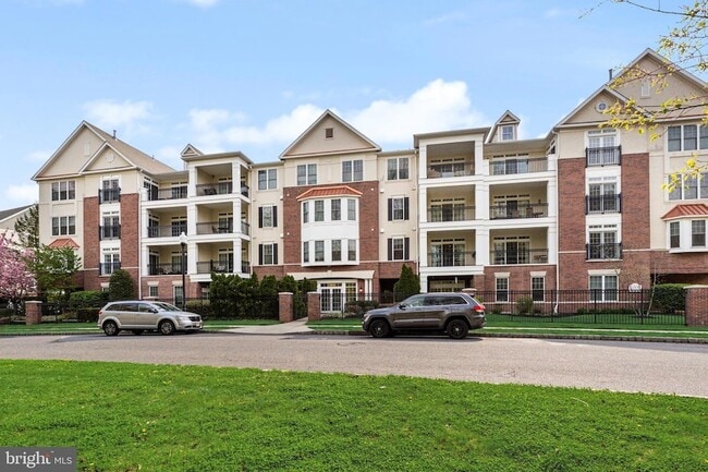 2022 Crescent Wy, Unit C2022 in Cherry Hill Township, NJ - Foto de edificio - Building Photo