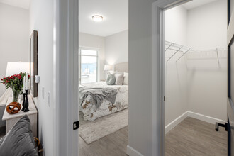 Hyde Park Village Apartments in London, ON - Building Photo - Interior Photo