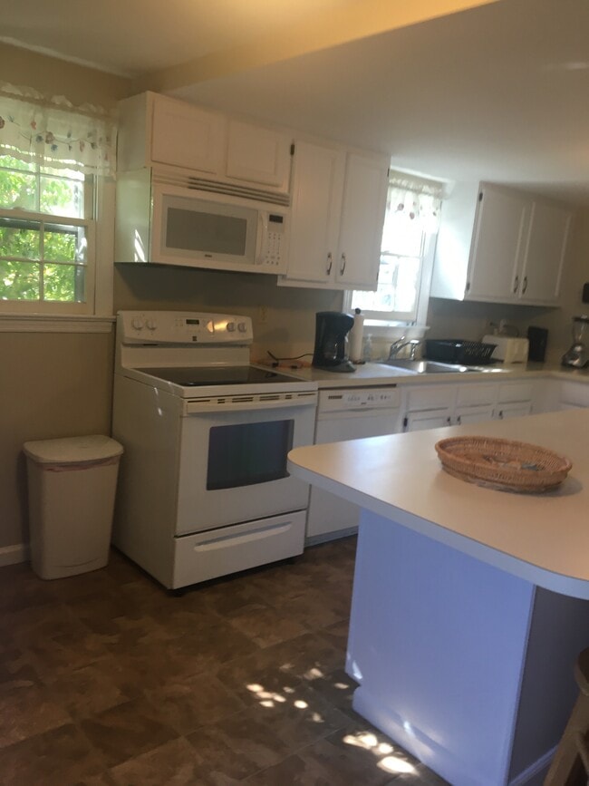 205 Cresswell St in Ridley Park, PA - Building Photo - Building Photo