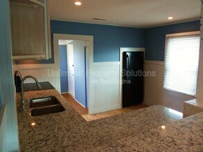 204 Cape Fear Blvd in Carolina Beach, NC - Building Photo - Building Photo