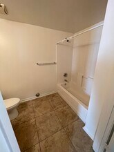 6842 Agnes Ave, Unit 3 in Los Angeles, CA - Building Photo - Building Photo