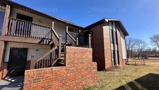 property at 355 E Marion Ct