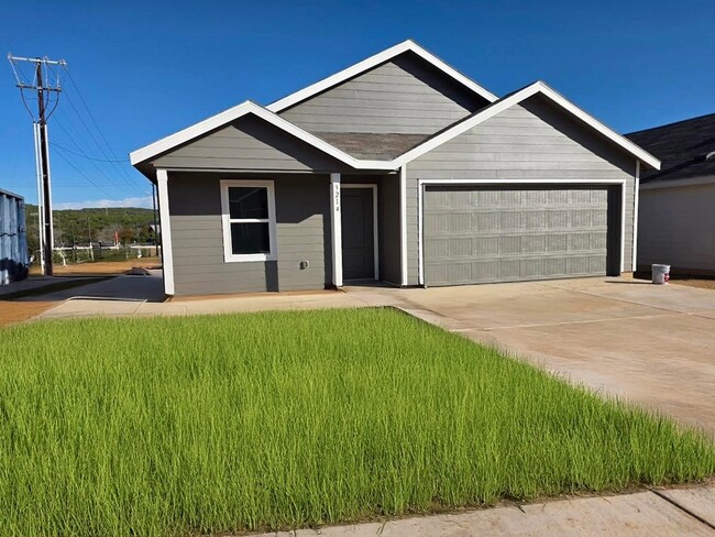 3214 Glacier Blf in Kerrville, TX - Building Photo - Building Photo