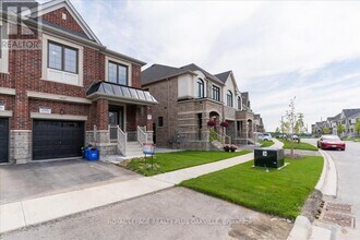 442 Bergamot Ave in Milton, ON - Building Photo - Building Photo