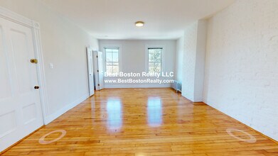 37 Laurel St in Somerville, MA - Building Photo - Building Photo