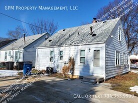 28911 Powers St in Westland, MI - Building Photo