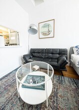 324 E 75th St in New York, NY - Building Photo - Building Photo