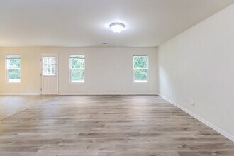 716 Ferrell Ave in Charlotte, NC - Building Photo - Building Photo