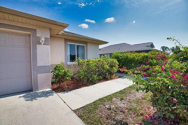 116 Albatross Rd in Rotonda West, FL - Building Photo - Building Photo