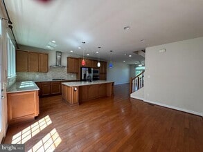 13693 Neil Armstrong Ave in Herndon, VA - Building Photo - Building Photo