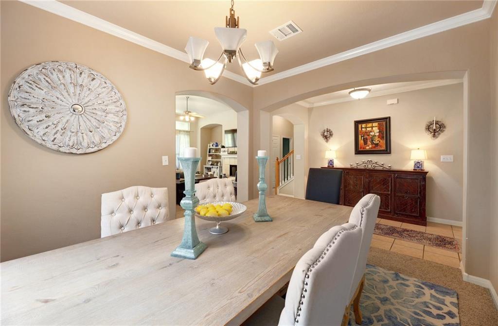 15520 Bandon Dr in Austin, TX - Foto de edificio