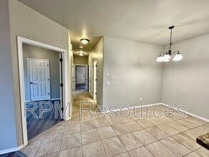 113 Bison Ct Way in Mustang, OK - Building Photo - Building Photo