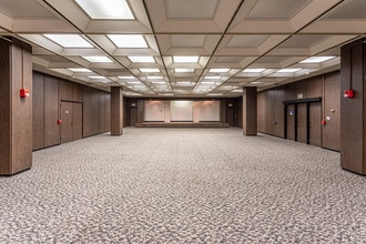 1111 W Capitol Ave in Little Rock, AR - Building Photo - Interior Photo