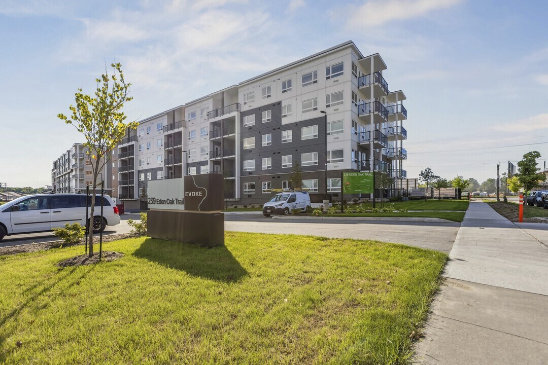 239 Eden Oak Trail in Kitchener, ON - Building Photo