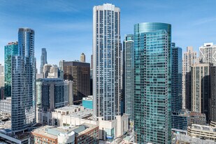 The Residences at River East in Chicago, IL - Building Photo