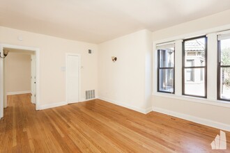 4040 N Ashland Ave, Unit 1BD in Chicago, IL - Building Photo - Building Photo