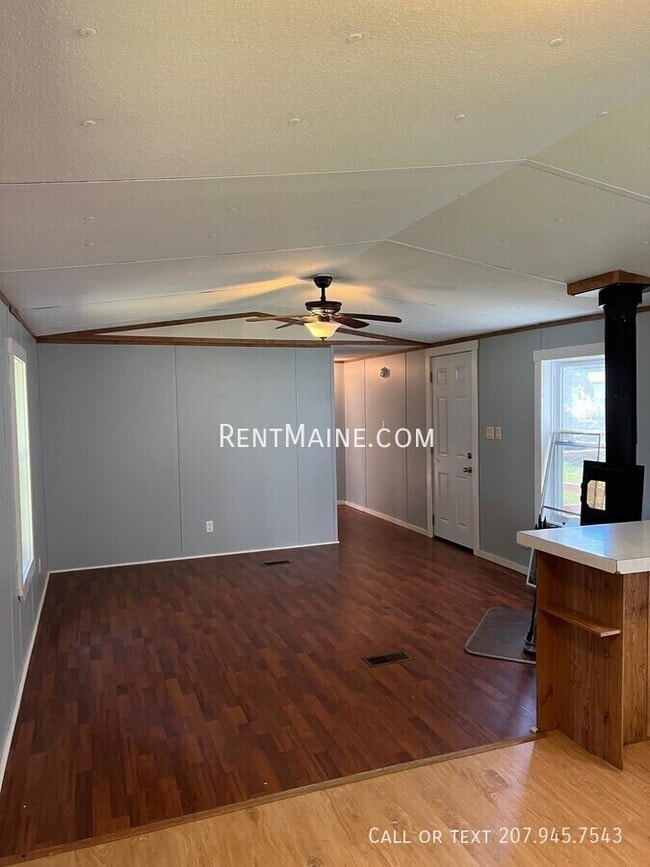 43 Sweet Fern Dr in Greenbush, ME - Foto de edificio - Building Photo