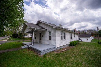 112 E 15th St in Bloomington, IN - Building Photo - Building Photo