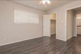 8605 Shoal Creek Blvd, Unit 217 in Austin, TX - Foto de edificio - Building Photo