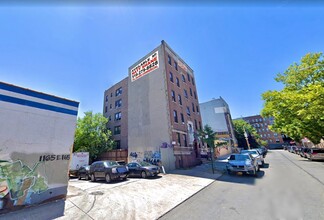 1050 Lowell St in Bronx, NY - Building Photo - Building Photo