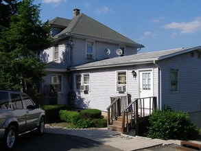 36 S Central Ave in Nanuet, NY - Building Photo - Building Photo