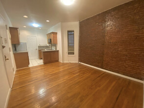 342 E 65th St in New York, NY - Building Photo - Building Photo