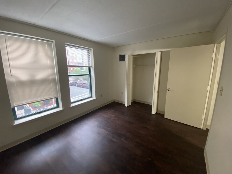 106 Peterborough St, Unit 3B in Boston, MA - Building Photo