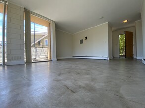 Rumi Apartments in Berkeley, CA - Building Photo - Building Photo