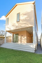 1023 Opelousas Ave in New Orleans, LA - Building Photo - Building Photo