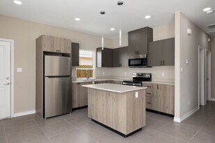 5809 Puffin Ave, Unit 2 in Mission, TX - Building Photo