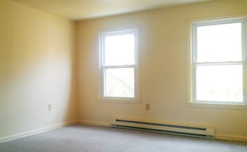 365 1/2 St Paul in Burlington, VT - Foto de edificio - Building Photo