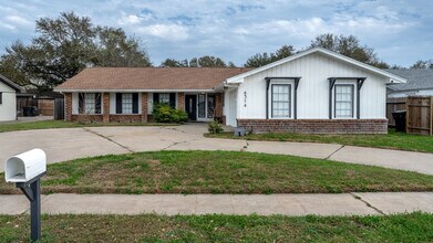 6314 Senators Dr in Corpus Christi, TX - Building Photo - Building Photo