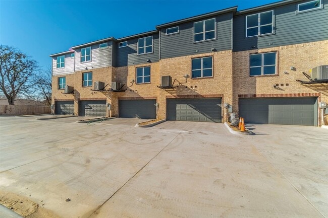 1611 Mignon Dr in Arlington, TX - Building Photo - Building Photo