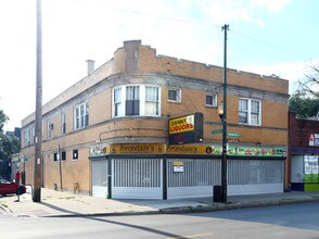 3018 N Milwaukee Ave in Chicago, IL - Building Photo - Building Photo