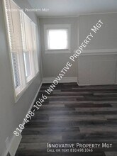 842 E 9th St in Flint, MI - Building Photo - Building Photo
