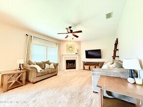 1734 Forest Creek Dr in Jacksonville, FL - Building Photo - Building Photo