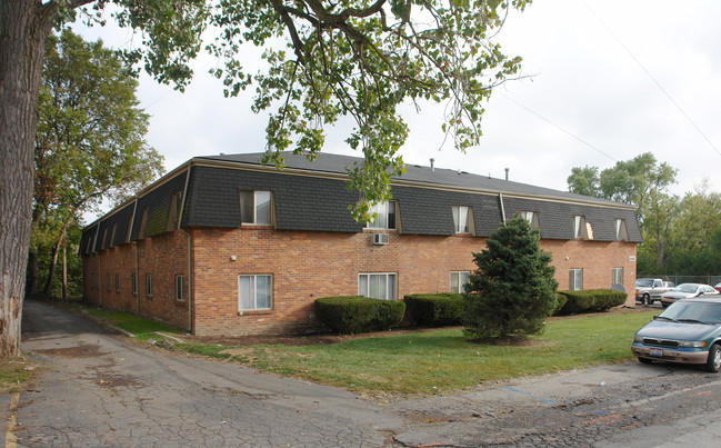 606 Riverview Dr in Columbus, OH - Foto de edificio - Building Photo