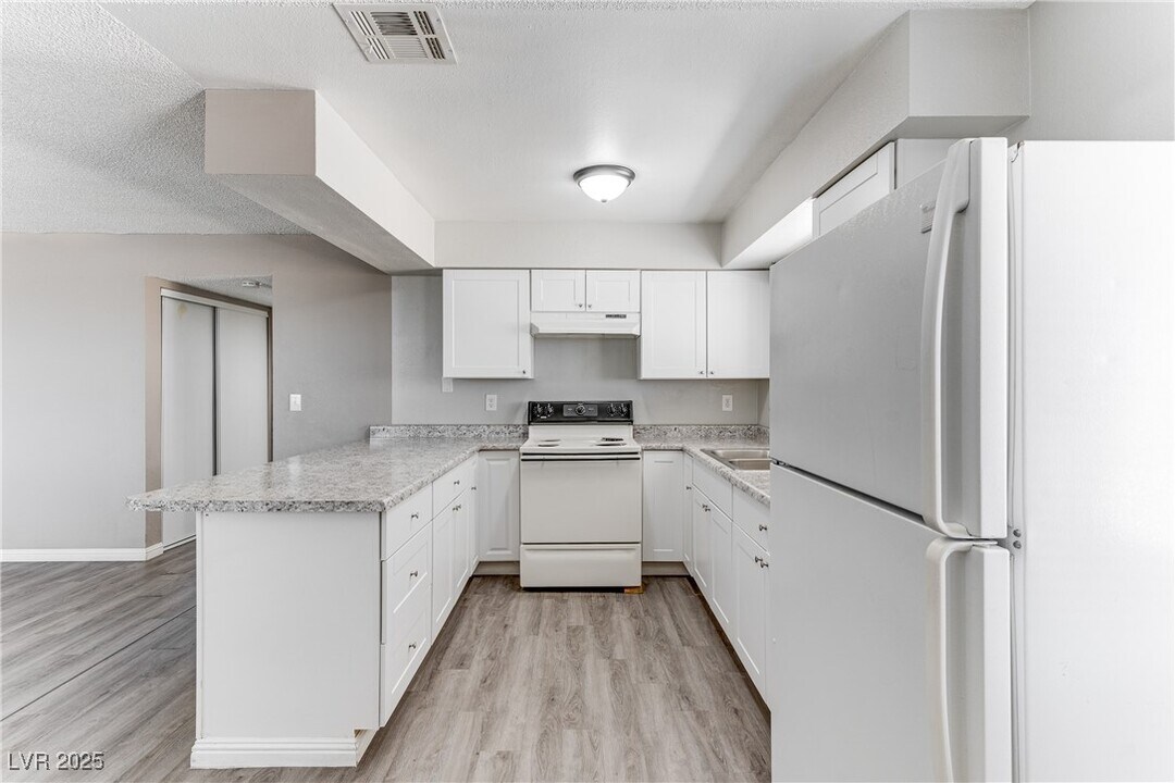444 N 13th St in Las Vegas, NV - Building Photo