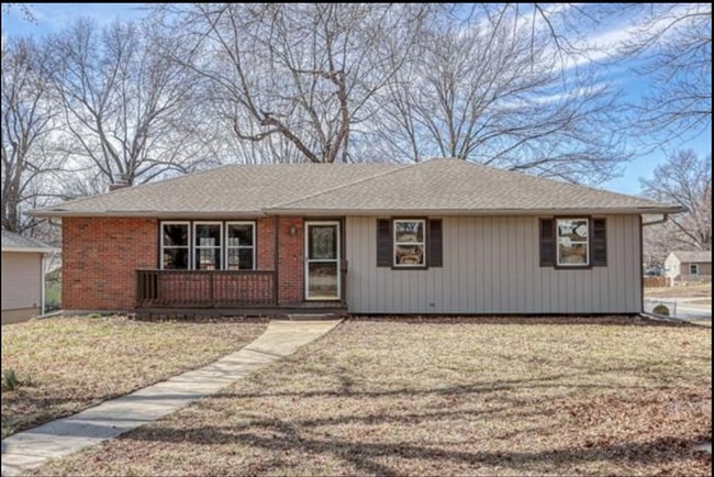 property at 814 N Yuma Ave