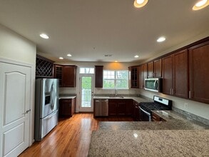 7412 Riding Meadow Way in Manassas, VA - Building Photo - Building Photo