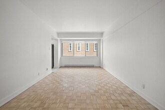 500 Des Pins Av O in Montréal, QC - Building Photo - Building Photo