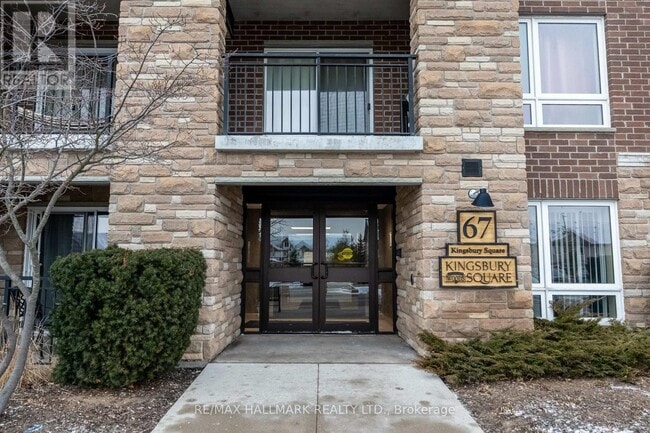 67 Kingsbury Square in Guelph, ON - Building Photo - Building Photo