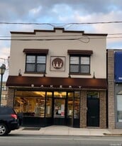 988 Hempstead Turnpike in Franklin Square, NY - Building Photo