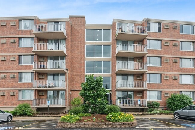 property at 2200 S Stewart Ave