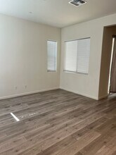 111 Alboran Sea Cir in Sacramento, CA - Building Photo - Building Photo