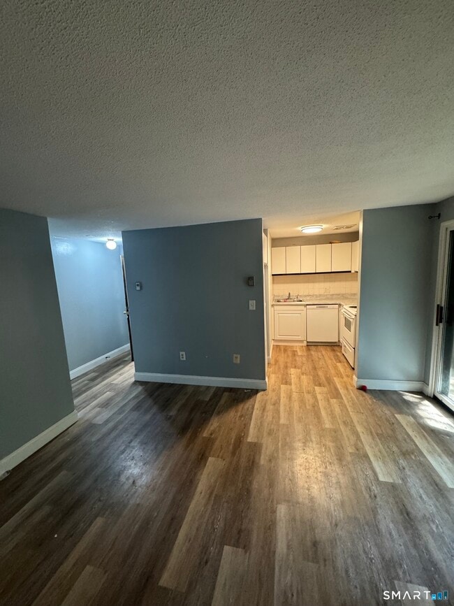 104 Burgundy Hill Ln