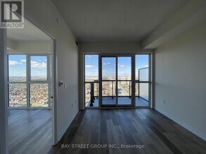 15 Watergarden Dr in Mississauga, ON - Building Photo - Building Photo