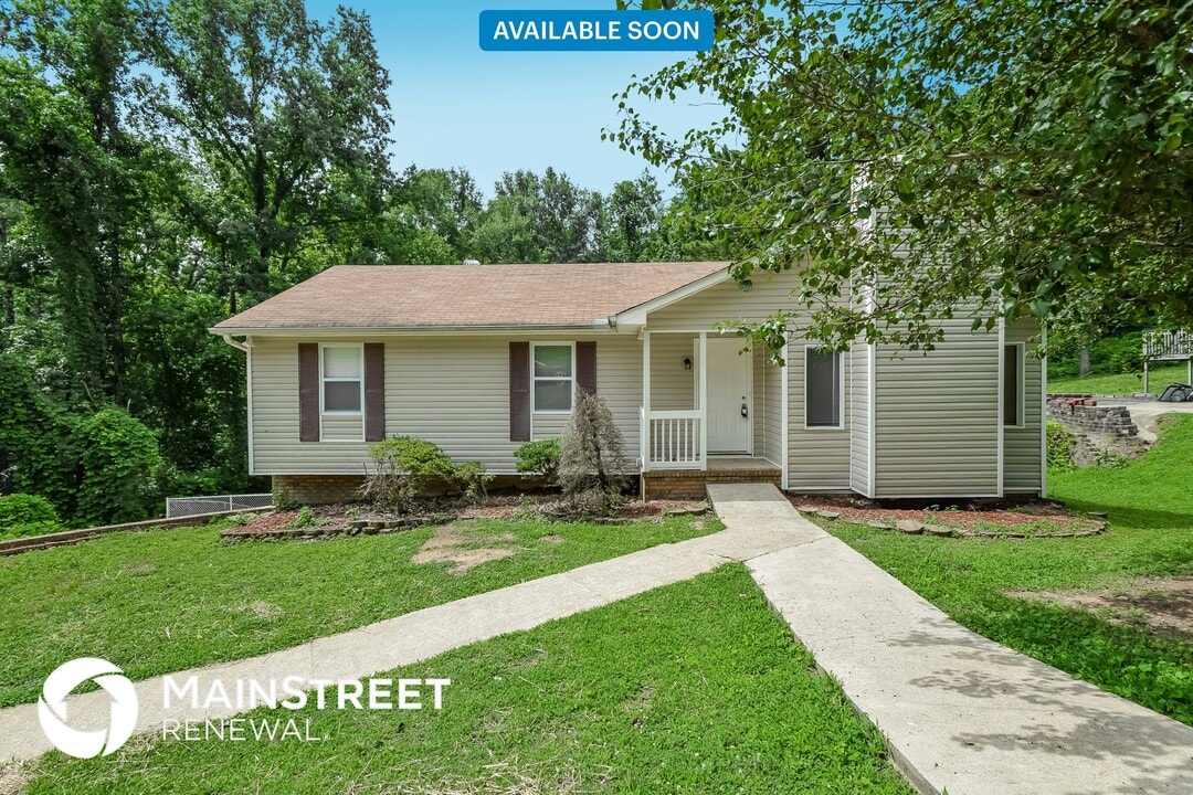 127 Fox Hill Ct in Center Point, AL - Building Photo