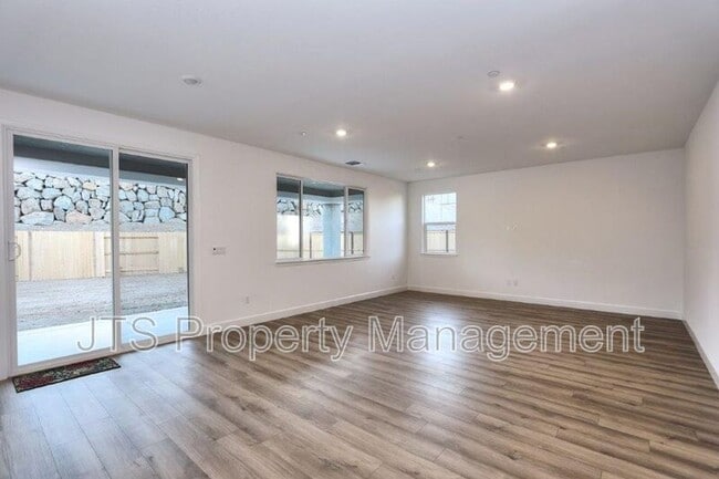 3349 Hedgerow Ct in Folsom, CA - Building Photo - Building Photo