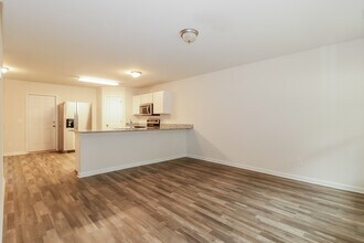 59 Anglers Edge Dr in Midway, GA - Building Photo - Building Photo